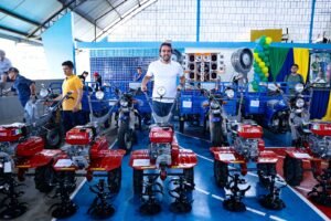 Thiago Abrahim entrega mais de R$ 500 mil em implementos agrícolas para fortalecer produção rural de Urucará