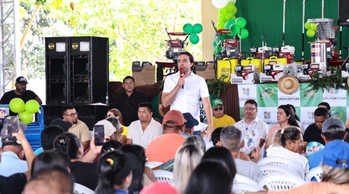 Deputado Thiago Abrahim entrega R$ 1 milhão em investimentos para o setor primário de Urucurituba